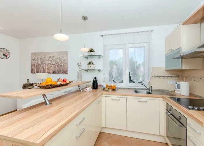 Prázdninový dům Dalmatian Village Charm - Spacious With Pool Near Trogir Primorski Dolac