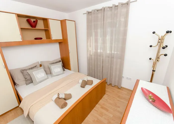 Dalmatian Village Charm - Spacious With Pool Near Trogir