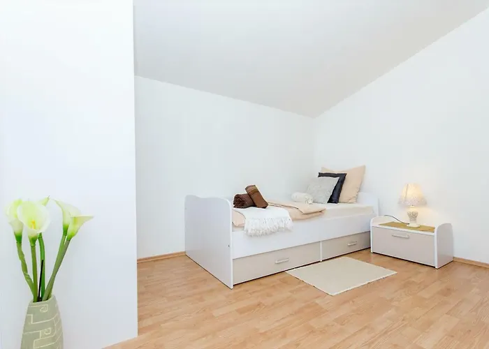 Dalmatian Village Charm - Spacious With Pool Near Trogir * Primorski Dolac